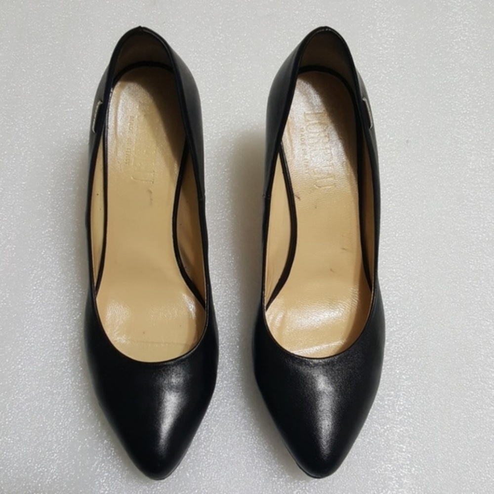 LORIBLU platform heels round toe size 7.5